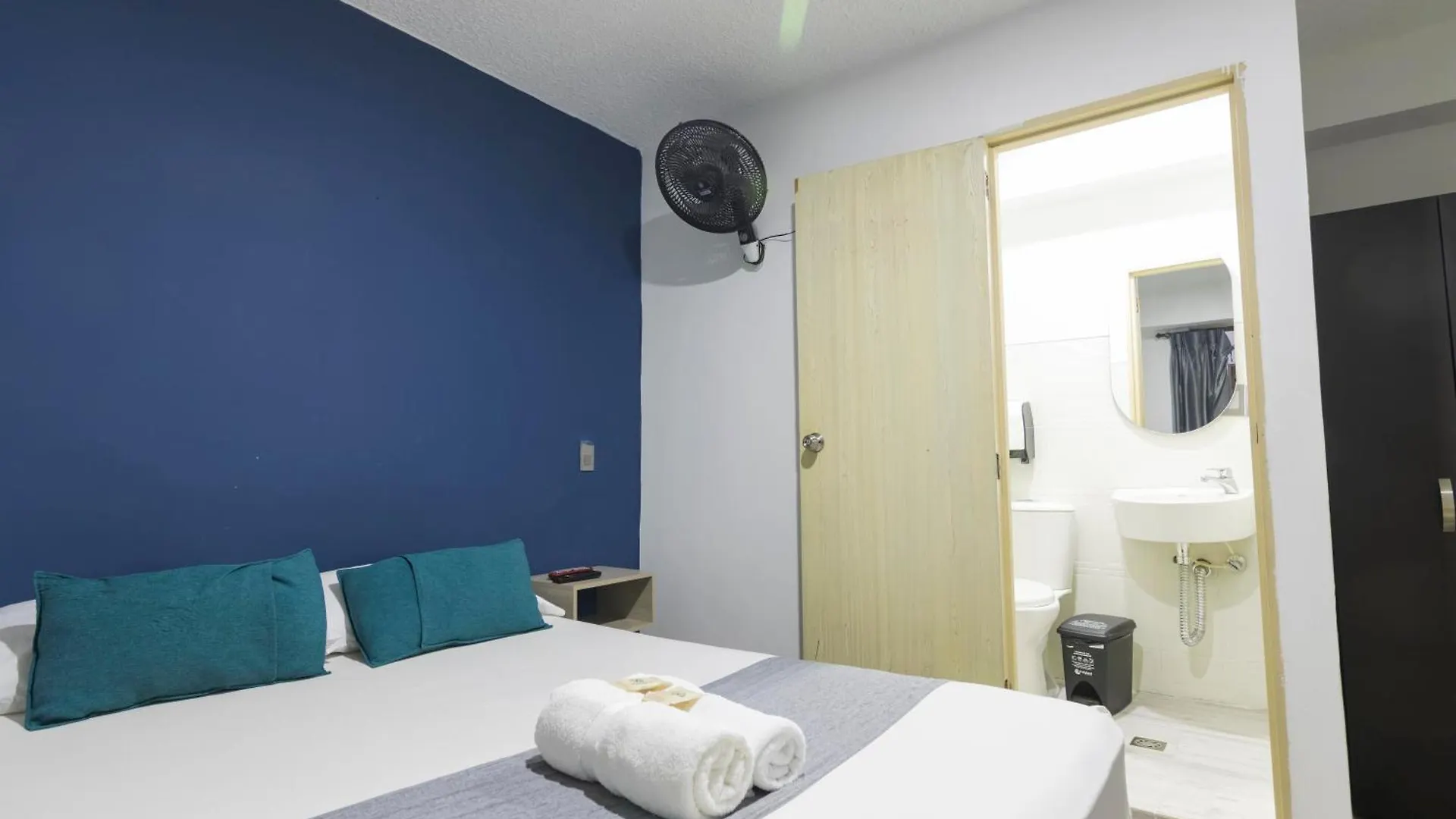 Hotel Ayenda 1228 Balcones De La 70 à Medellín 3*,  Colombie