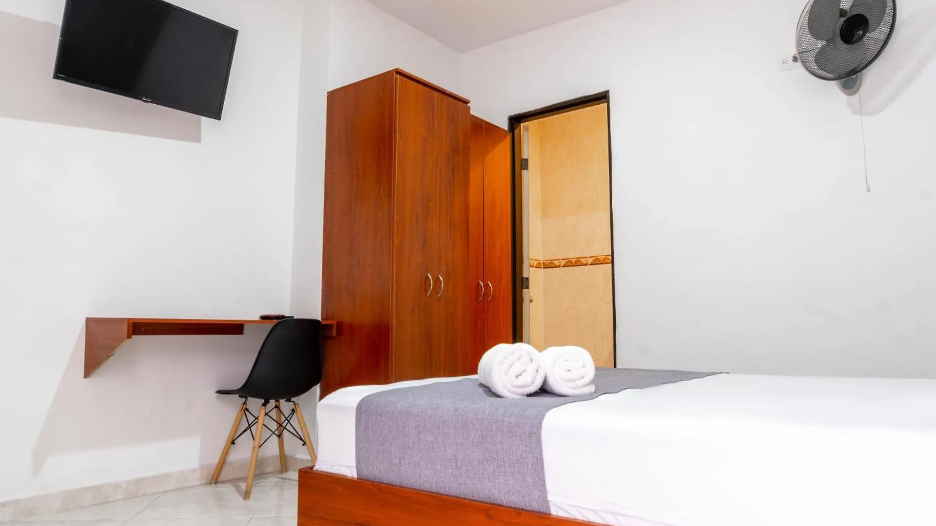 Ayenda 1228 Balcones De La 70 Hotel Medellin 3*,